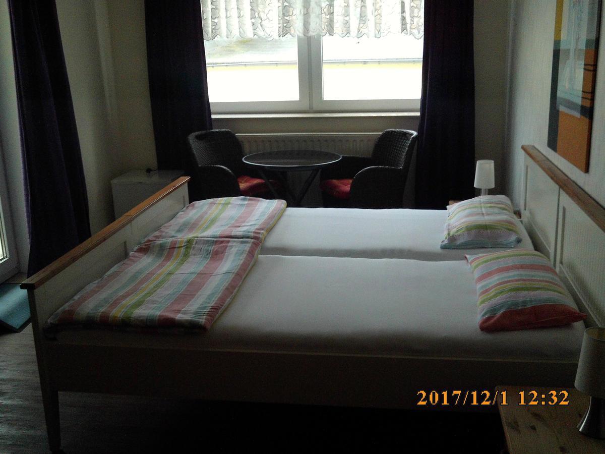 Pension Balkan Eisenhüttenstadt Exterior foto